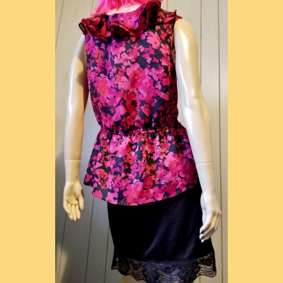 💕Pink Floral Ruffle Chiffon Peplum Top CATO - Picture 5 of 7
